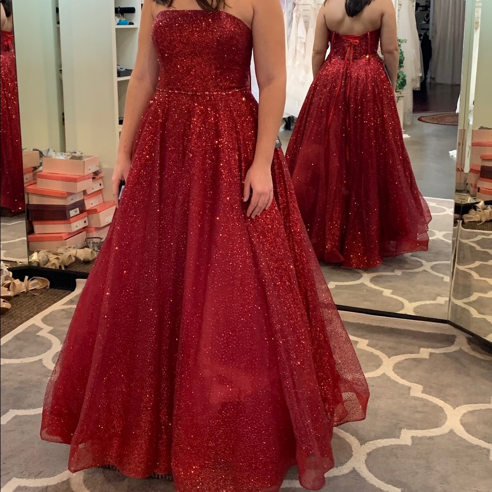 Colette by Mon Cheri - red glimmery Ball Gown - size 12